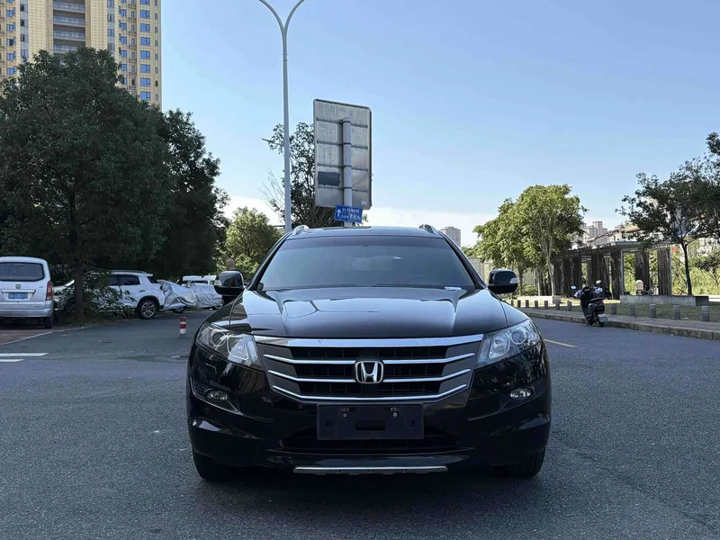 Honda Crosstour — фото 2