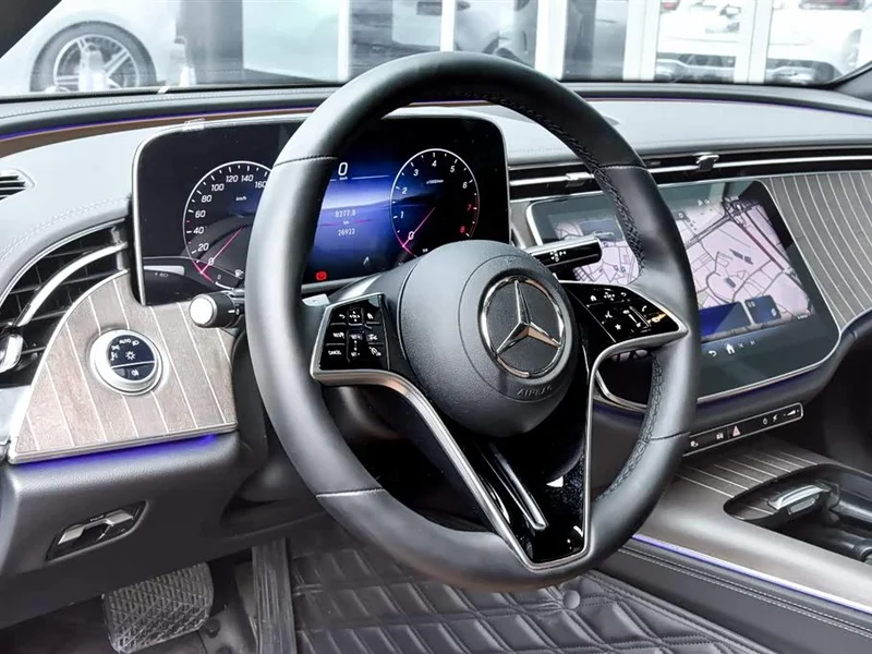 Mercedes-Benz E-Class — фото 14