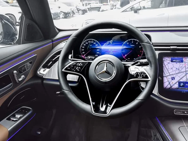 Mercedes-Benz E-Class — фото 16