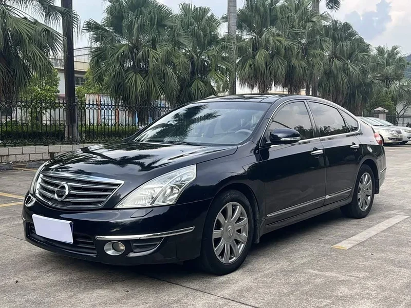 Nissan Teana — фото 1