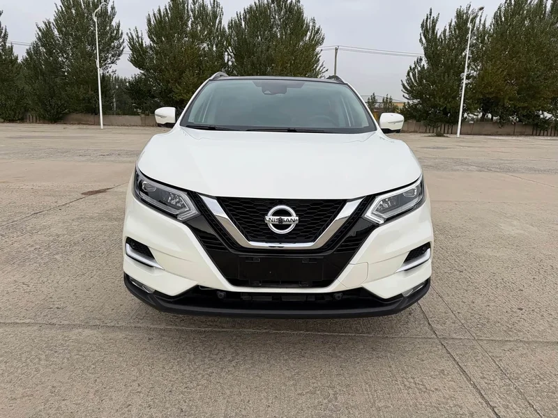 Nissan Qashqai — фото 2