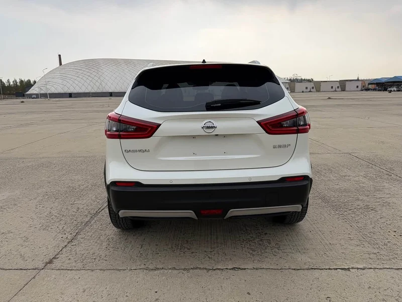 Nissan Qashqai — фото 8