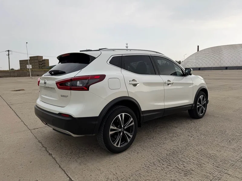 Nissan Qashqai — фото 9
