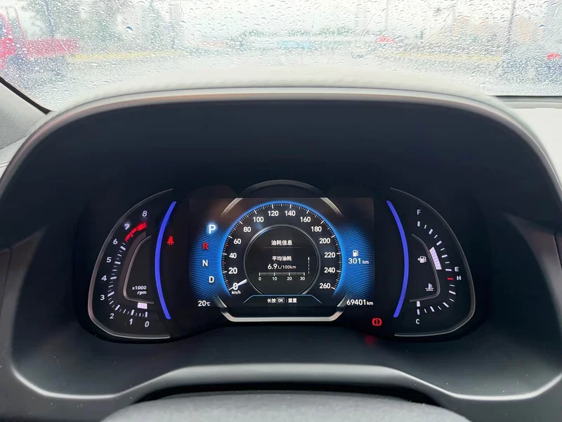 Hyundai Elantra Sport — фото 15