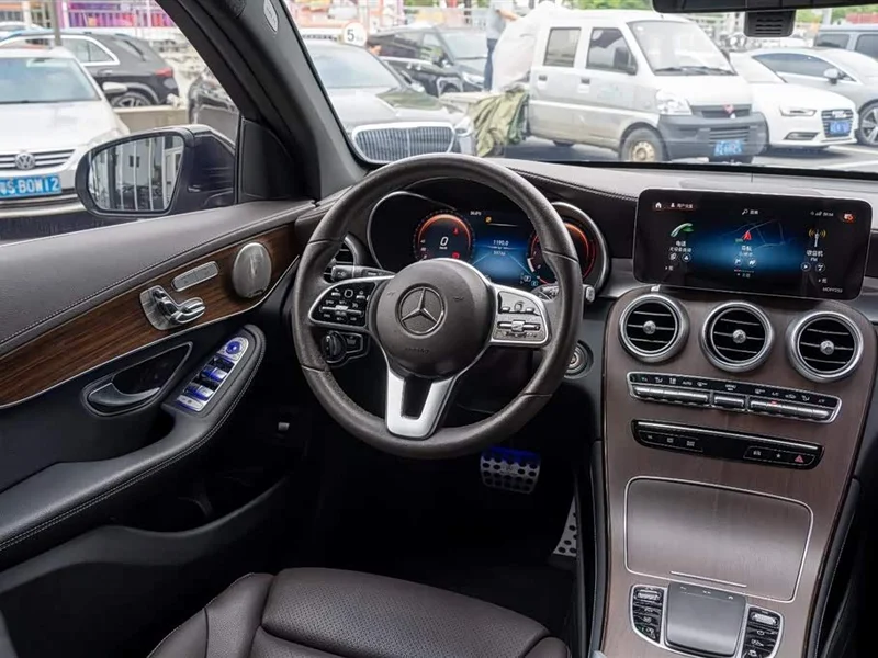 Mercedes-Benz GLC — фото 13