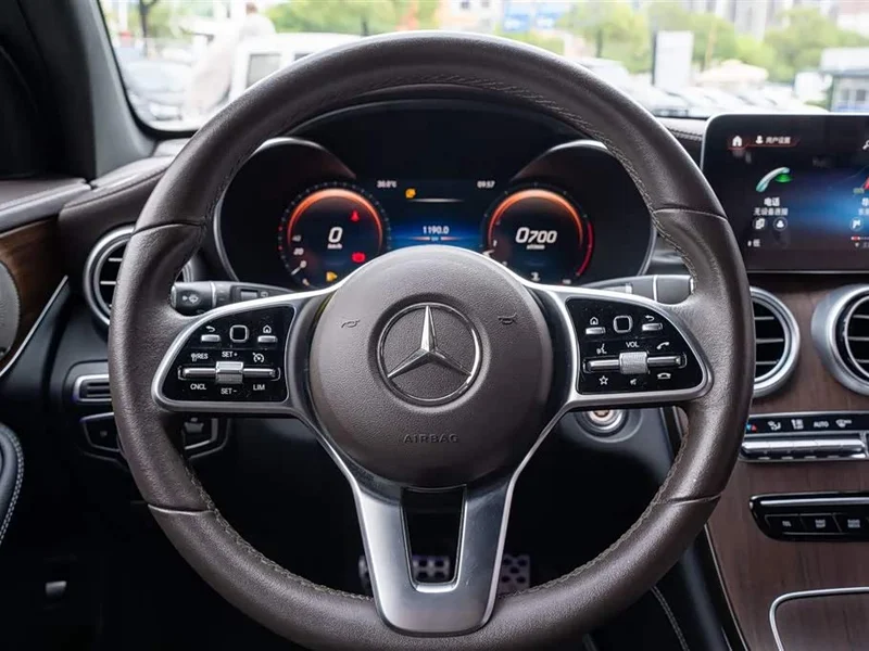 Mercedes-Benz GLC — фото 15