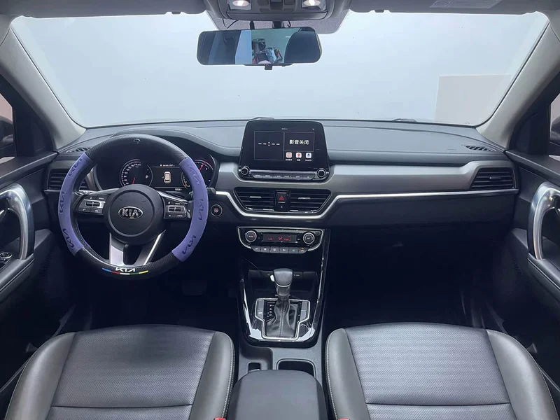 Kia Sportage — фото 13