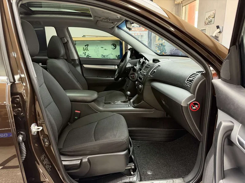 Kia Sorento — фото 11