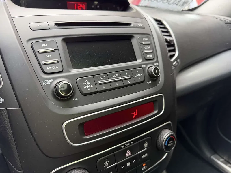 Kia Sorento — фото 14