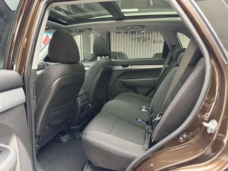 Kia Sorento — фото 21