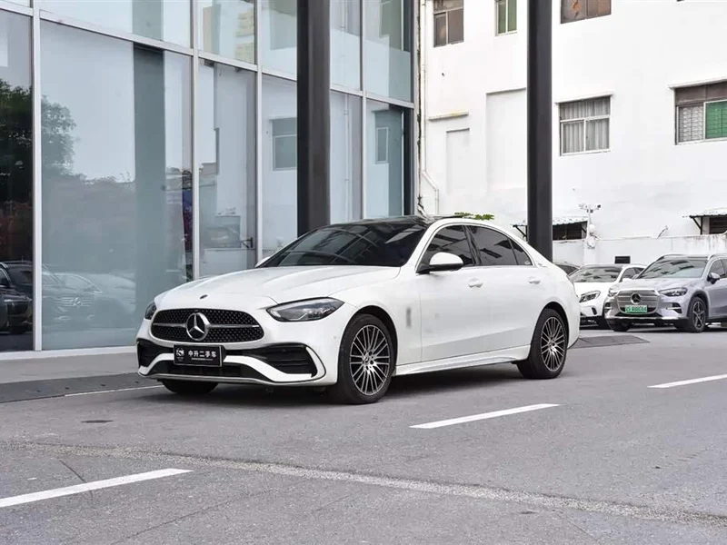 Mercedes-Benz C-Class — фото 1
