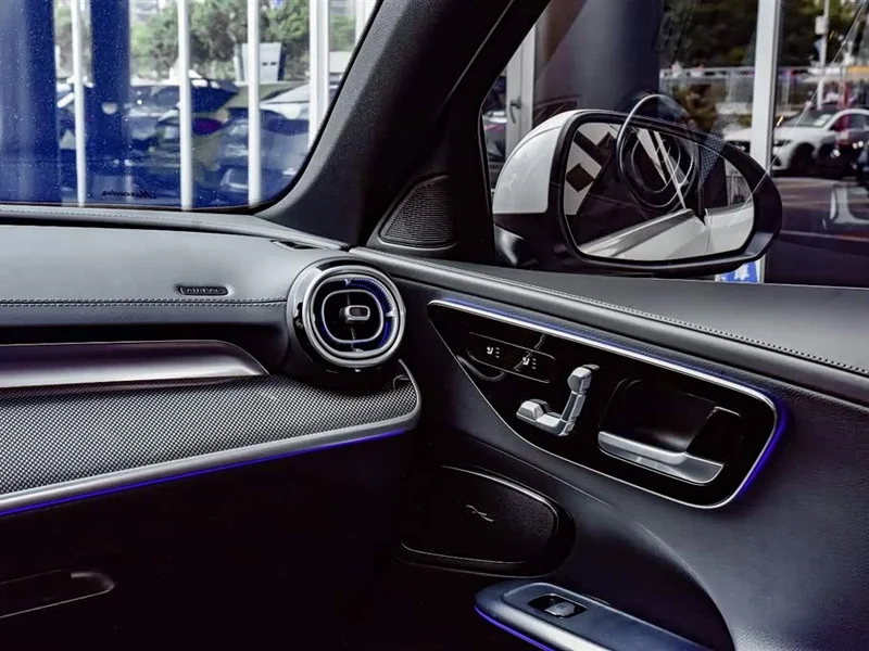 Mercedes-Benz C-Class — фото 16