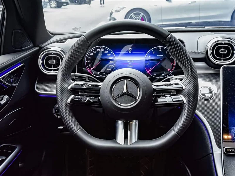 Mercedes-Benz C-Class — фото 18