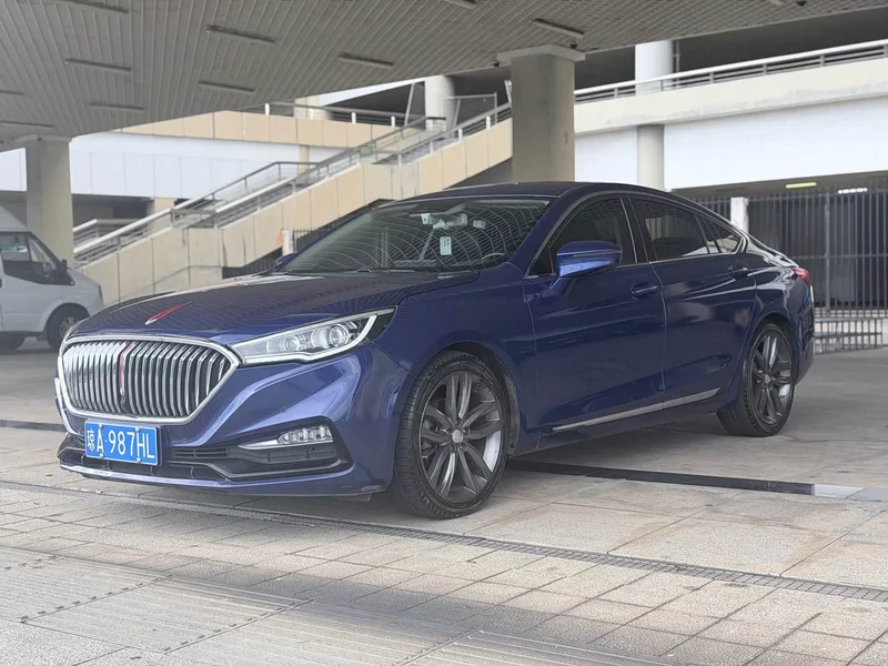 Hongqi H5 — фото 1