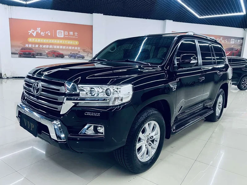 Toyota Land Cruiser (Imported) — фото 1