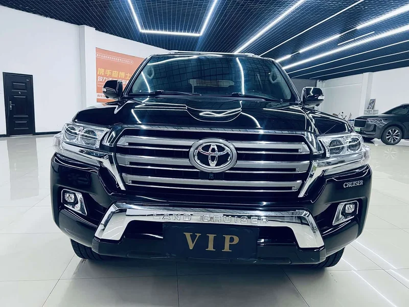 Toyota Land Cruiser (Imported) — фото 3