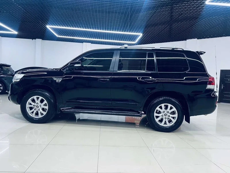 Toyota Land Cruiser (Imported) — фото 9