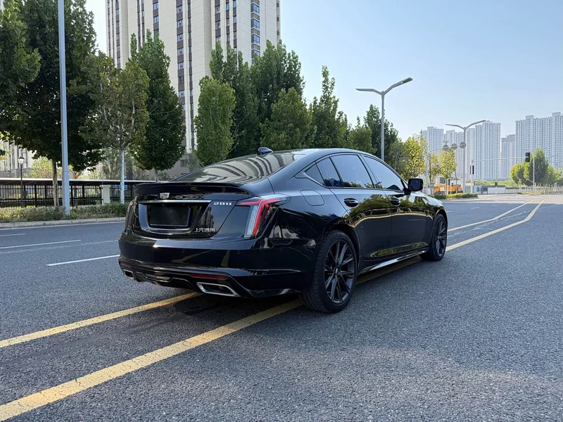 Cadillac CT5 — фото 11
