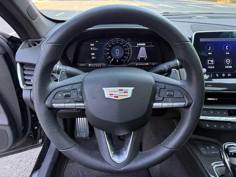 Cadillac CT5 — фото 6