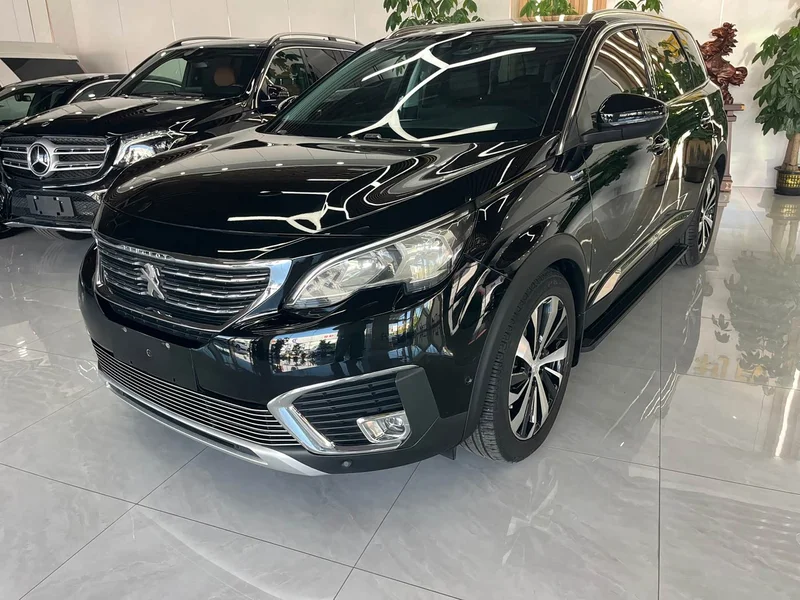 Peugeot 5008 — фото 1