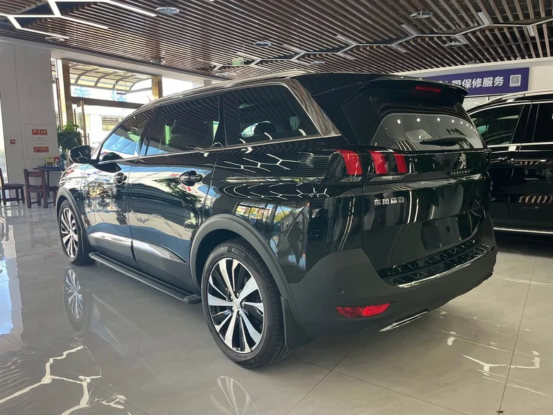 Peugeot 5008 — фото 4