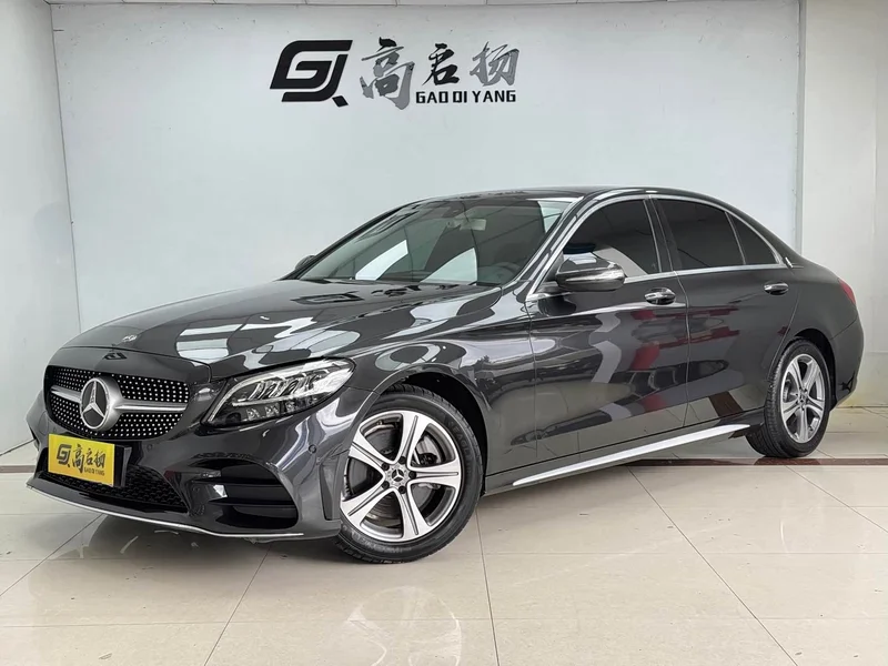 Mercedes-Benz C-Class — фото 1