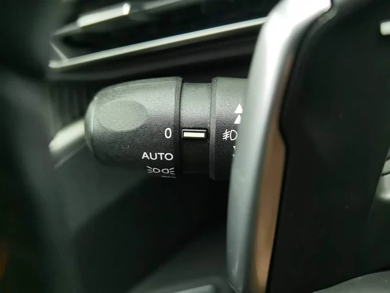 Peugeot 5008 — фото 21