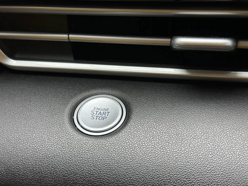 Hyundai Elantra — фото 11
