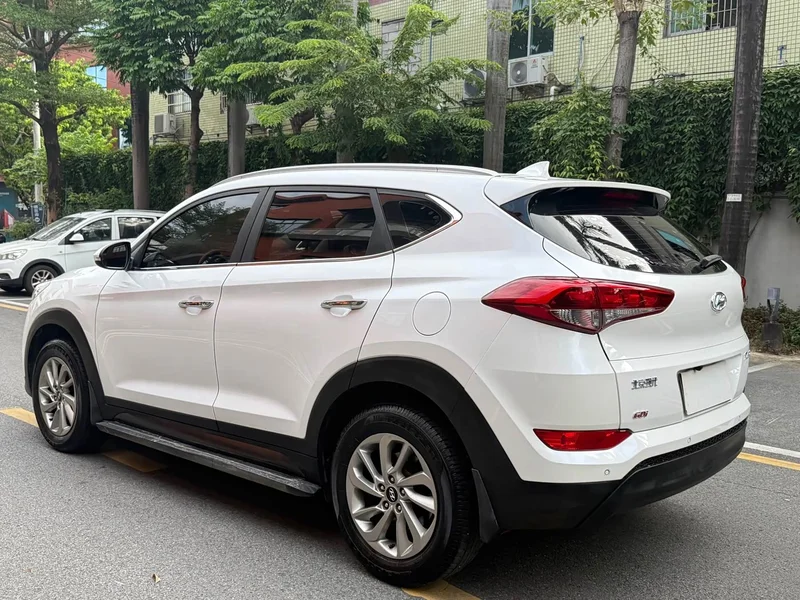 Hyundai Tucson — фото 14