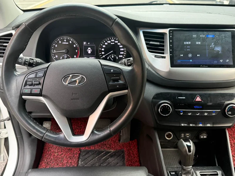 Hyundai Tucson — фото 10
