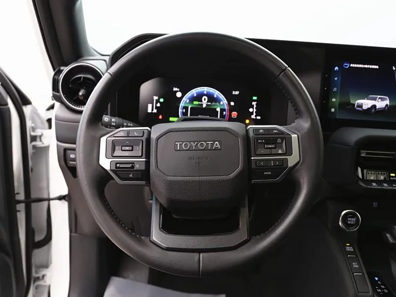 Toyota Prado — фото 15