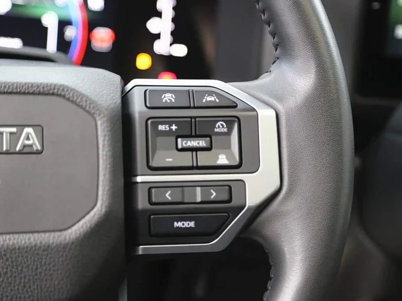 Toyota Prado — фото 17