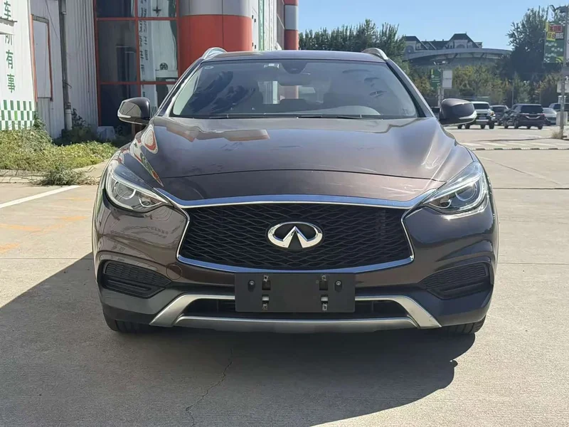 Infiniti QX30 — фото 2