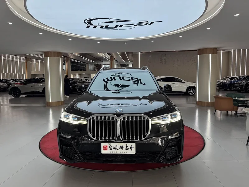BMW X7 — фото 2