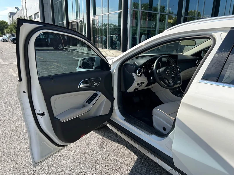 Mercedes-Benz GLA — фото 11