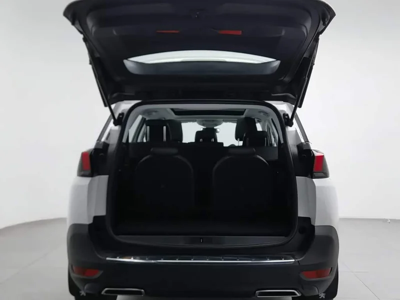 Peugeot 5008 — фото 16