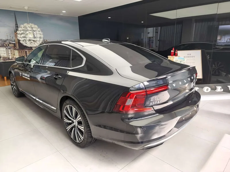 Volvo S90 — фото 15