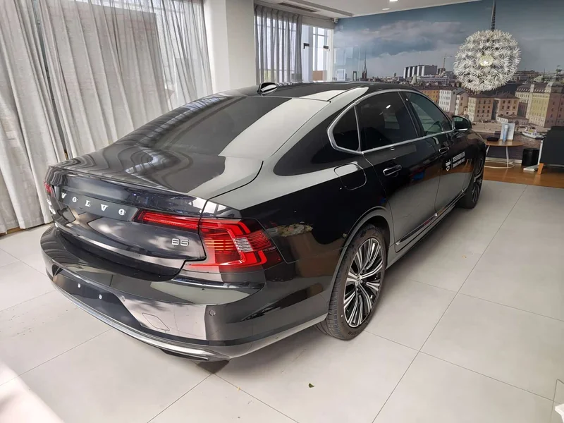 Volvo S90 — фото 17