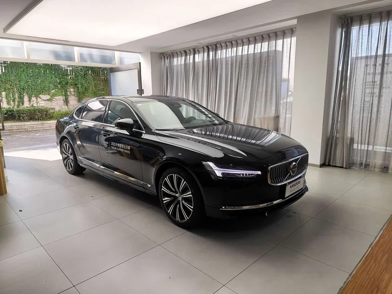 Volvo S90 — фото 3