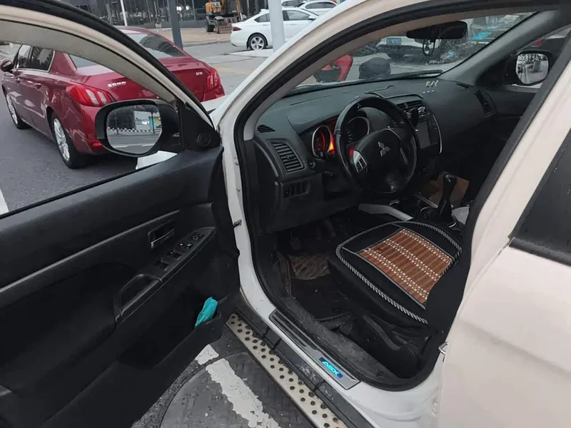 Mitsubishi ASX — фото 12