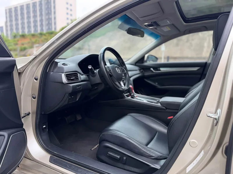 Hyundai Inspire — фото 4