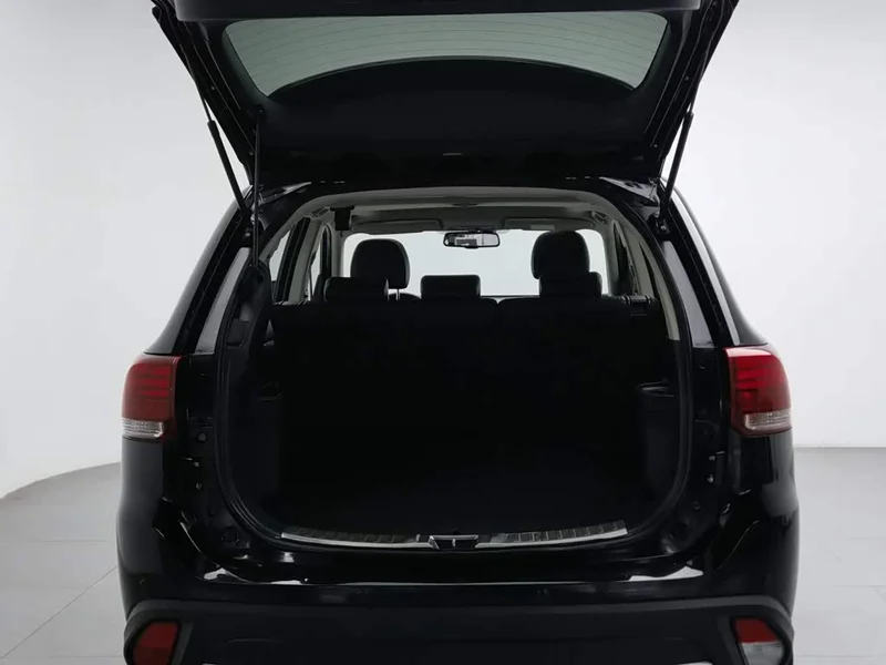Mitsubishi Outlander — фото 16
