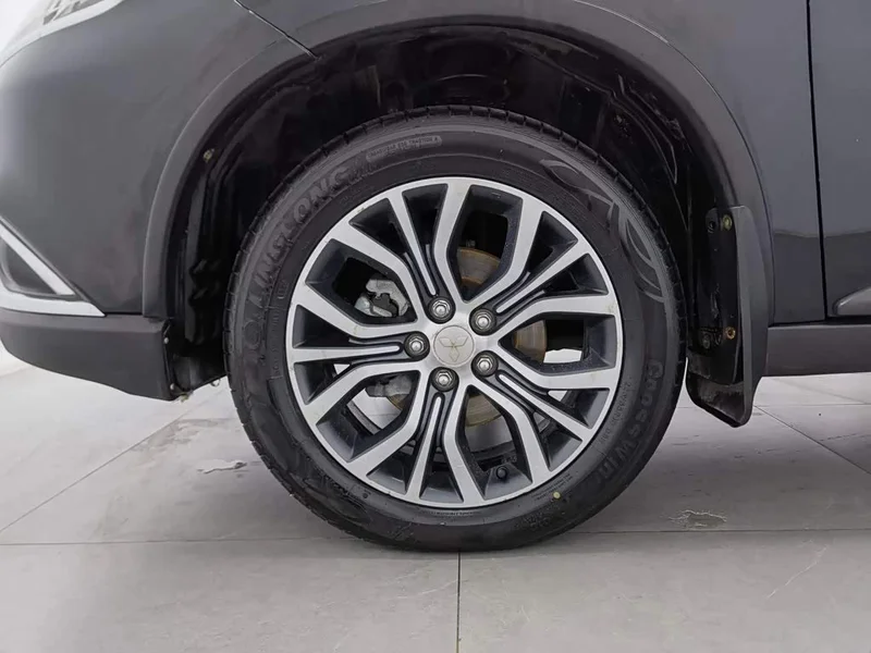 Mitsubishi Outlander — фото 17