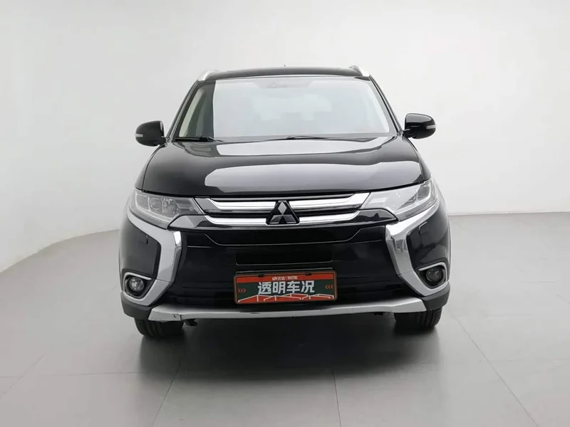 Mitsubishi Outlander — фото 3