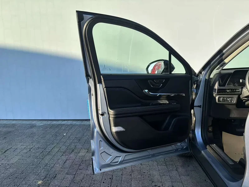 Jeep Renegade — фото 10