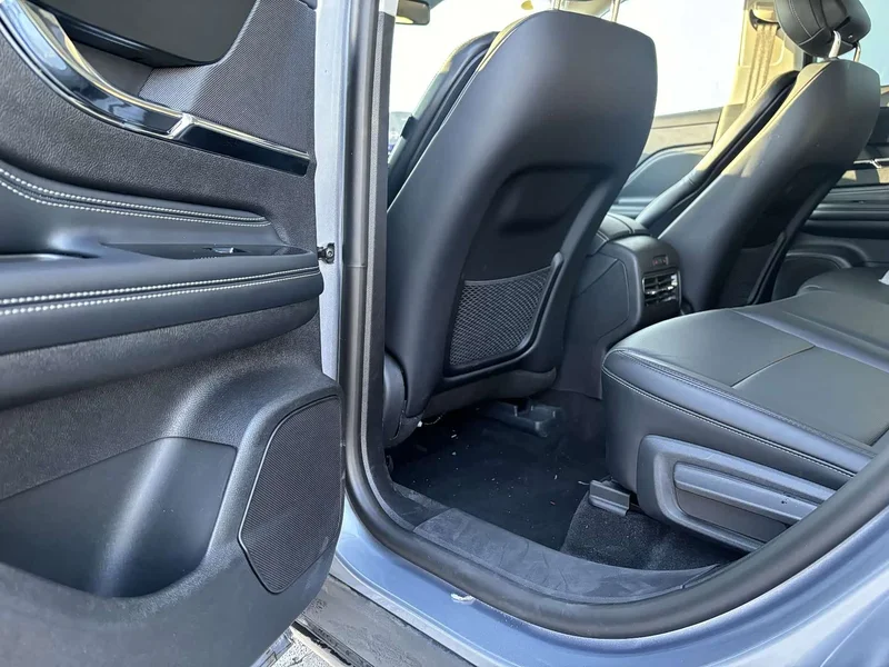 Jeep Renegade — фото 11