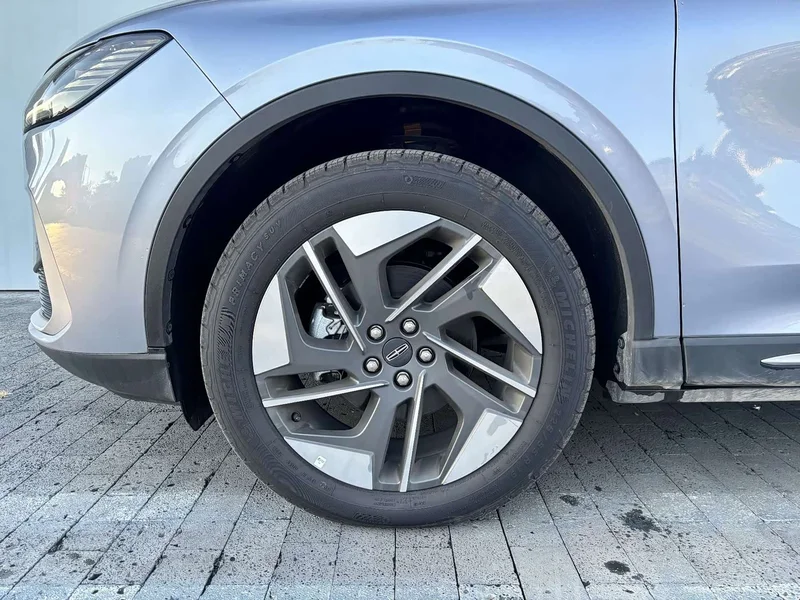 Jeep Renegade — фото 10