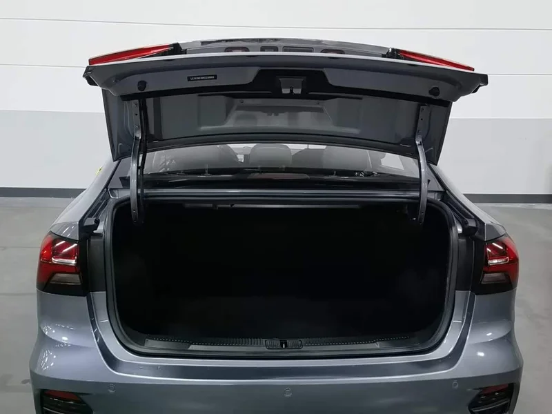 Roewe i5 — фото 16