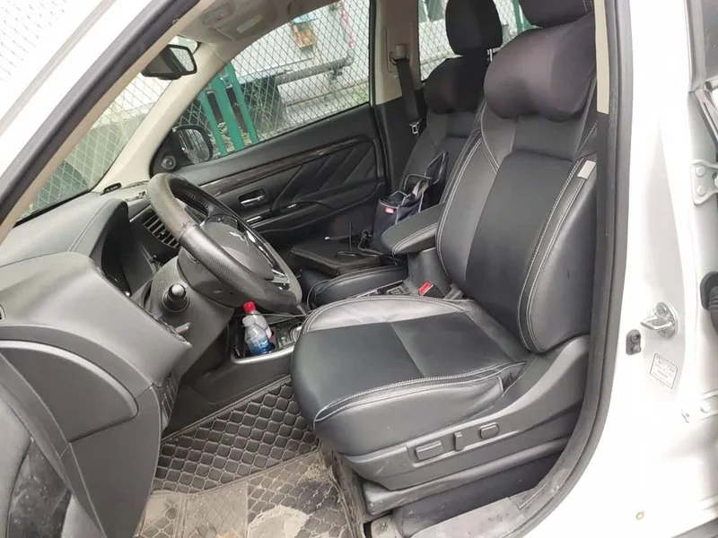 Mitsubishi Outlander — фото 11