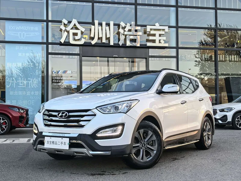 Hyundai Santa Fe — фото 1